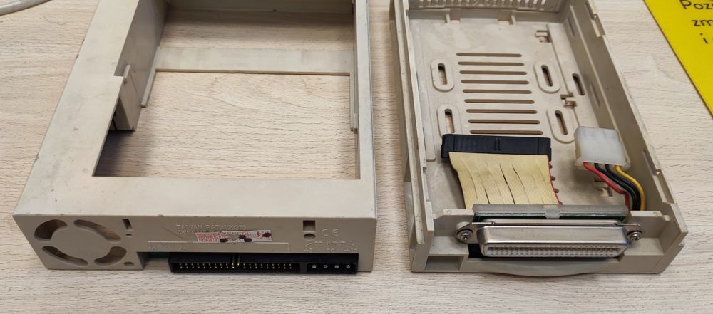 Kieszeń na dysk HDD 3,5' ATA IDE do zatoki 5,25 sprawna technicznie