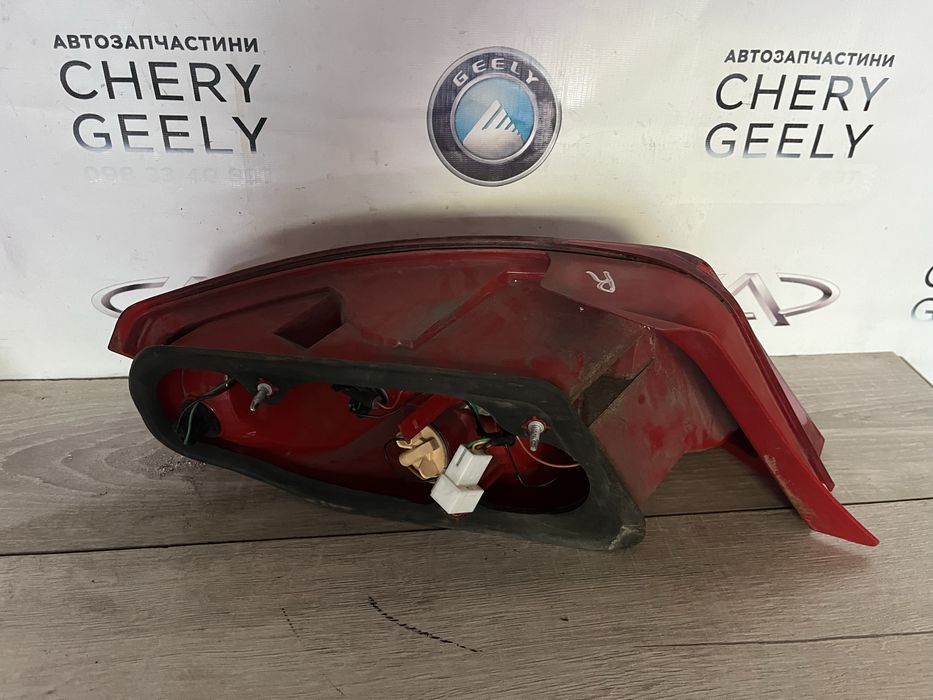 Фонарь правий. Стоп. Geely emgrand хетчбек