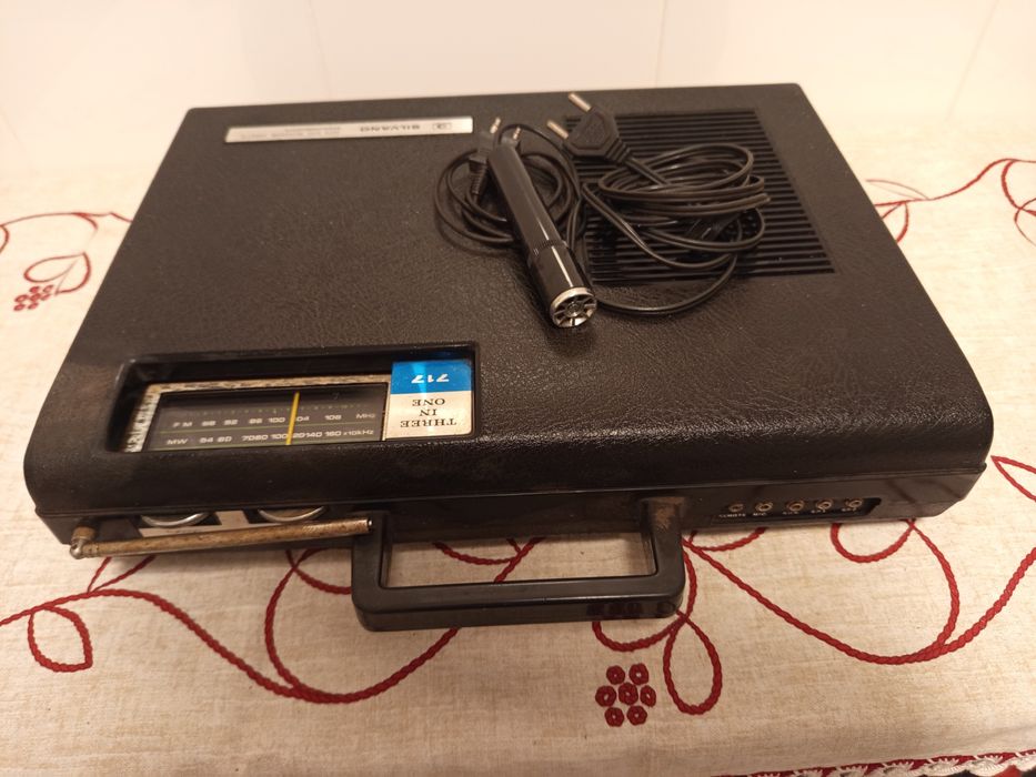 Sistema Vintage Silvano 717 (3 em 1) - Rádio, Cassete e Gira-discos