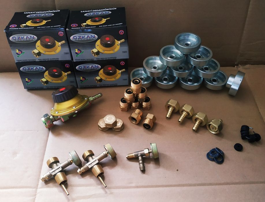 Перехідник для заправки газових балонів, на газовий балон 3/8 та 1/2