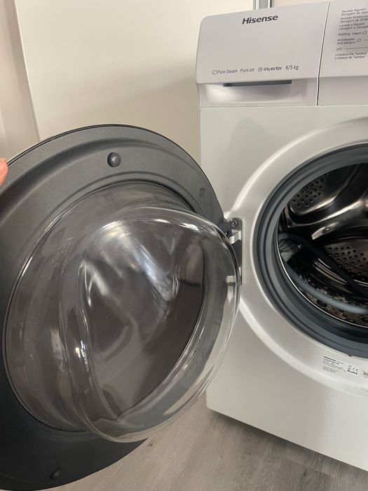 Máquina lavar e secar roupa Hisense