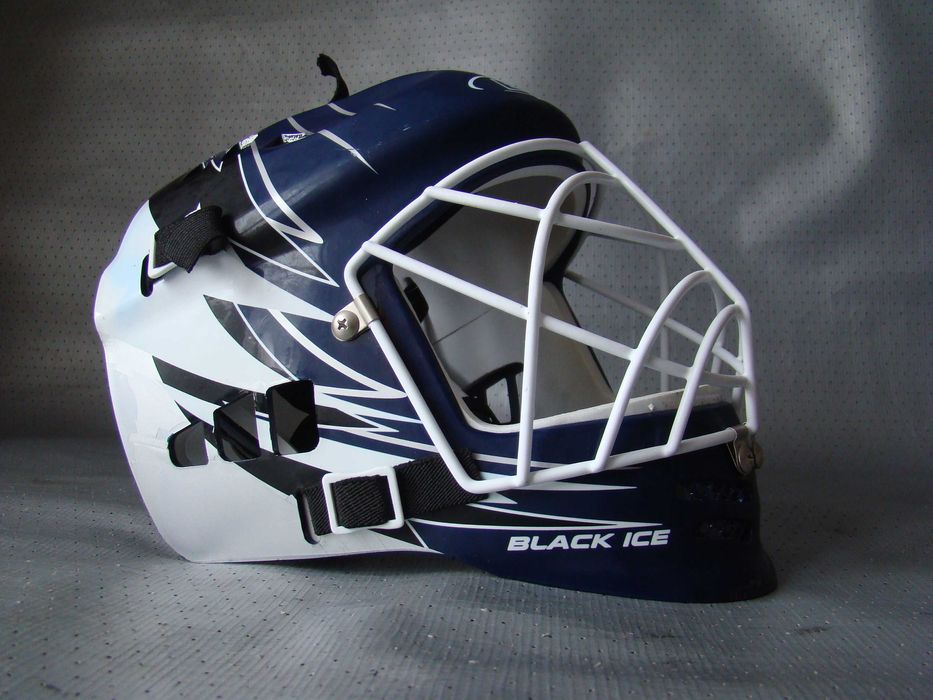 Вратарский шлем - маска сетка BLACK ICE .  размер - Один.