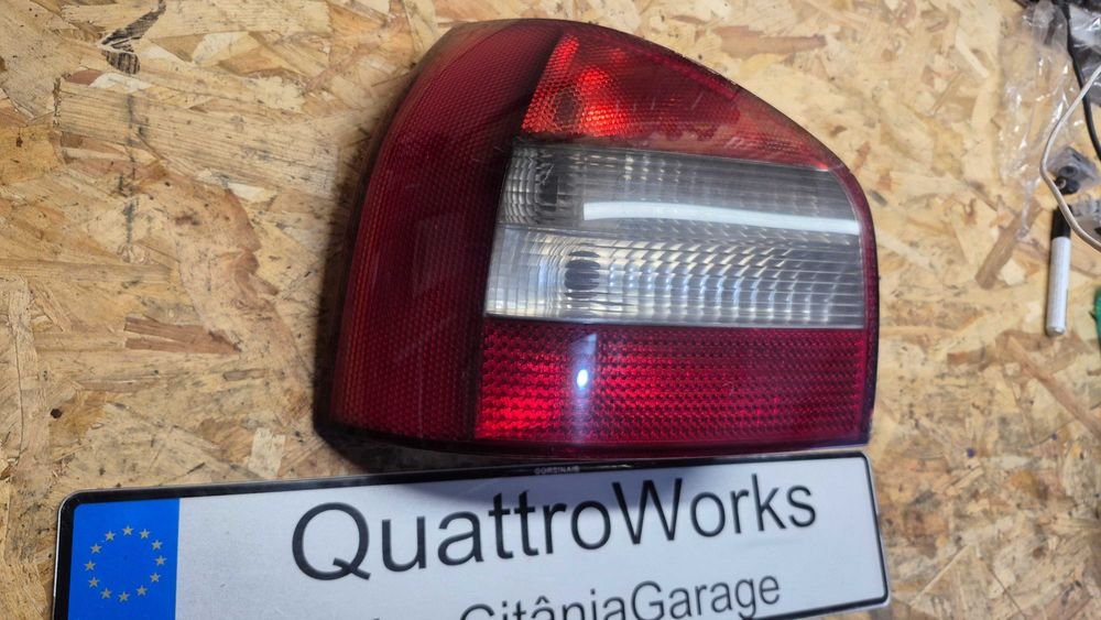 Farolim Stop Esquerdo Audi A3 8L Facelift 1999 a 2003 Ref. 8L0945095B Original