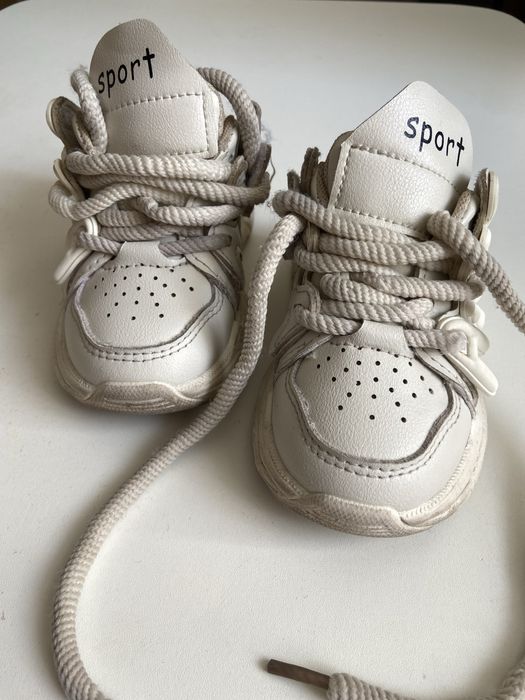 Кросівки осінь весна 23 р