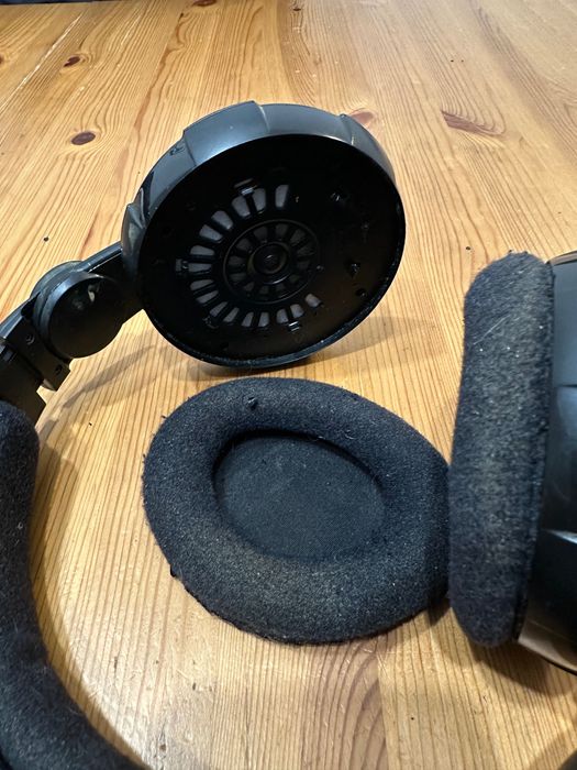 Słuchawki Sennheiser HD215 + Philips + Gratis