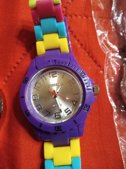 Super zegareczki po 15zł szt