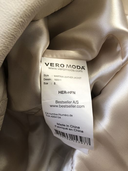 Biało-kremowa kurtka skórzana Vero Moda S