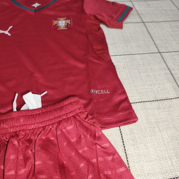 Equipamento Portugal Criança 8 anos