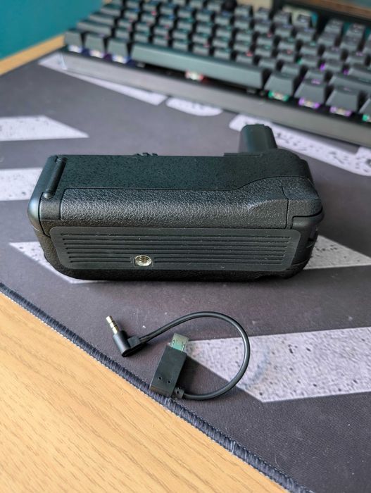 Grip Sony A6000 A6300 A6400 jak nowy mało używany