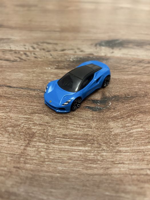 Zestaw 7 samochodów HotWheels