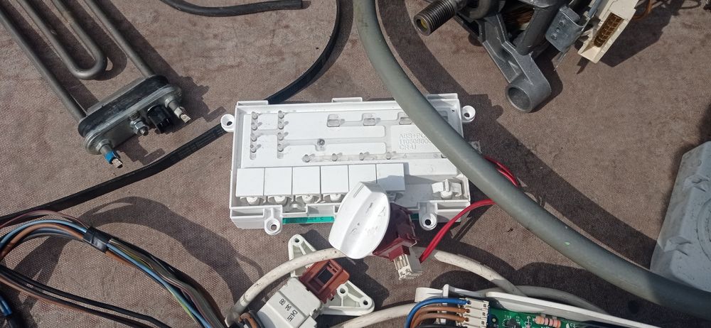 Запчастини до пральної машини Ardo.