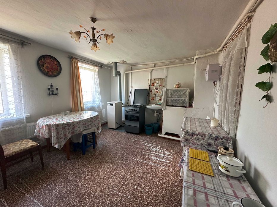 Продам капітальний житловий будинок, 10 хвилин від метро Індустріальна (Пролетарська)