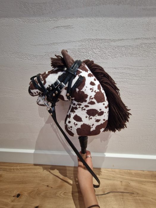 Hobby horse z ogłowiem A4