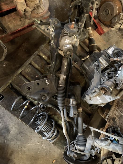 Caixa direção Peugeot 208 1.6hdi