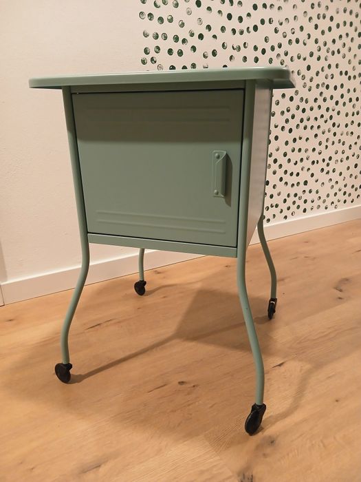 Stolik nocny szafka nocna na kółkach IKEA