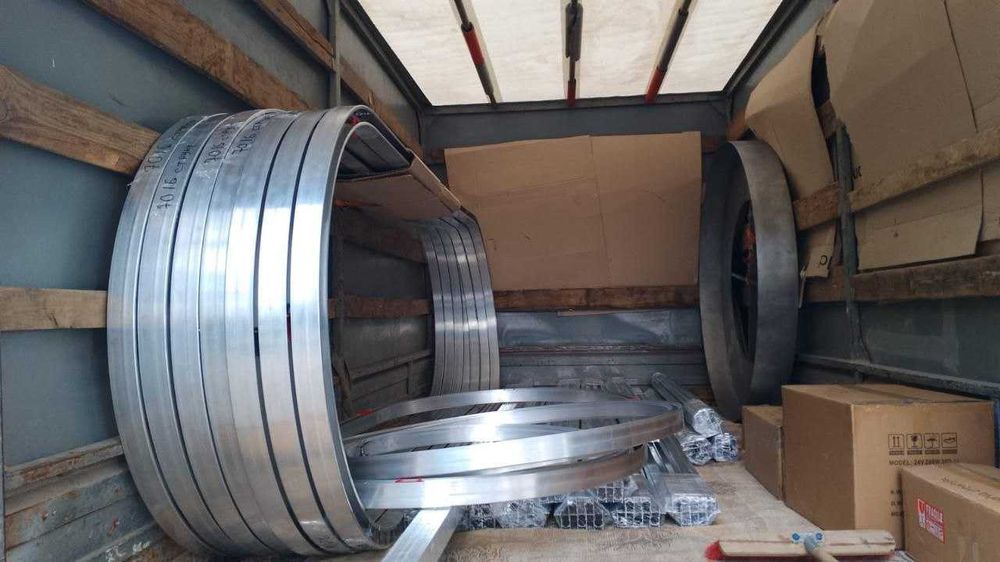 Вантажні перевезення Грузове таксі Грузоперевозки доставка КиевОбласть