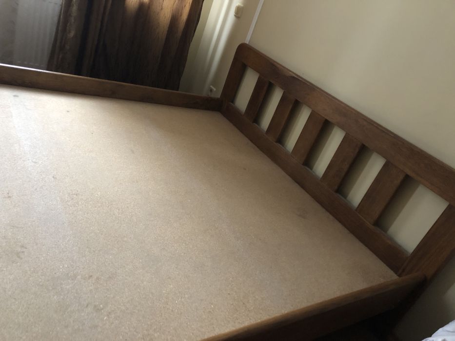 Продам  двухспальную кровать.