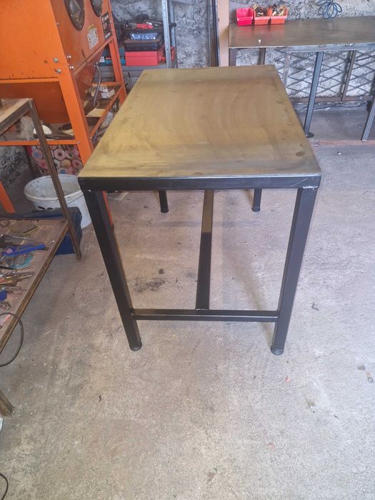 Stół warsztatowy blat z blachy