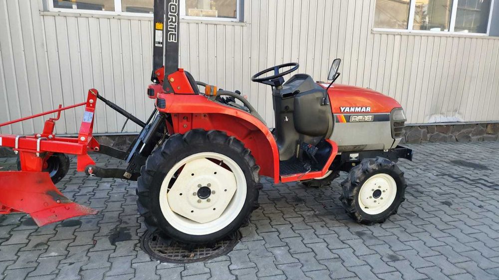 Japoński traktorek Yanmar AF 16  4x4 16 KM Rewers + Nowy Pług