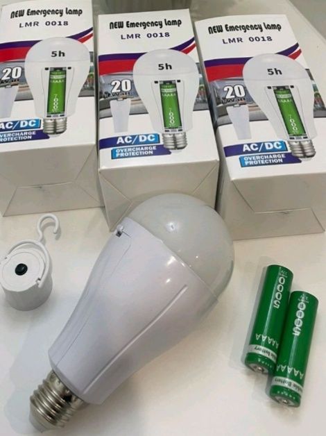 LED Лампа на 2-х аккумуляторах 18650 800 мАч 20W Е27 6400К