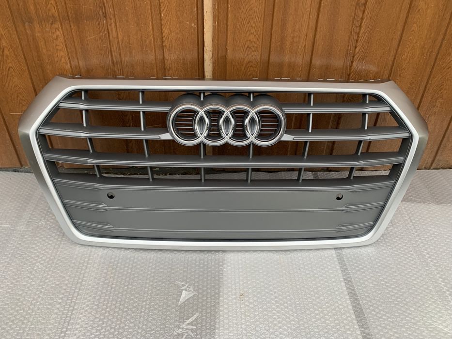 Решітка бампера Audi Q5 80A решетка радіатора ауді гриль ауди