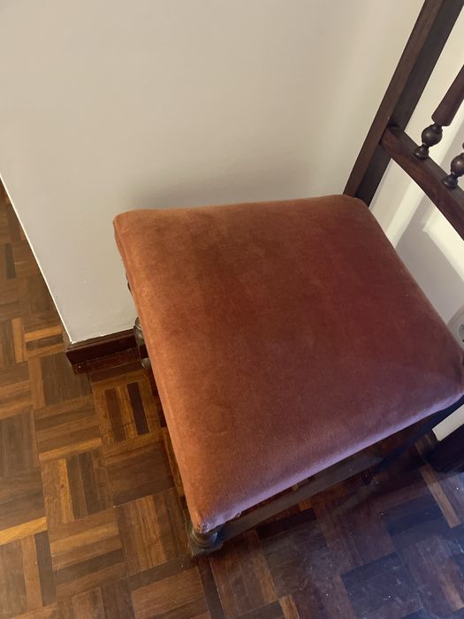 Duas Cadeiras Classicas - Vintage