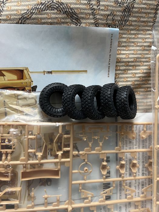 Масштаб: 1:35 Бронетранспортер M-ATV MRAP с удаленной станцией оружия