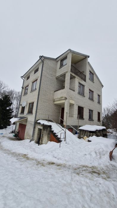 Продаж Будинок  з  озером,  біля лісу 70 сотих