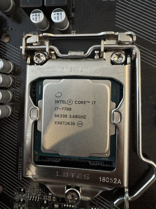 Комплект Gigabyte GA-B250M-Gaming 3 + Intel Core i7-7700