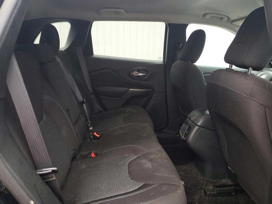 JEEP Cherokee LATITUDE 2019