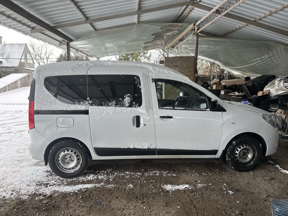 Продам рено доккер