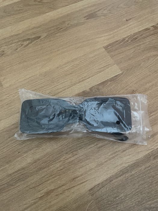 nowe czarne okulary przeciwsłoneczne
