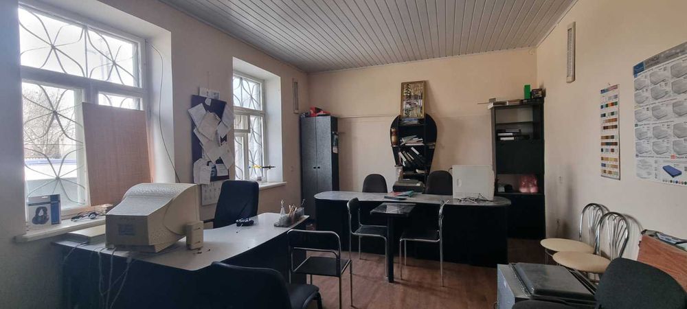 Продається комерційне приміщення.
