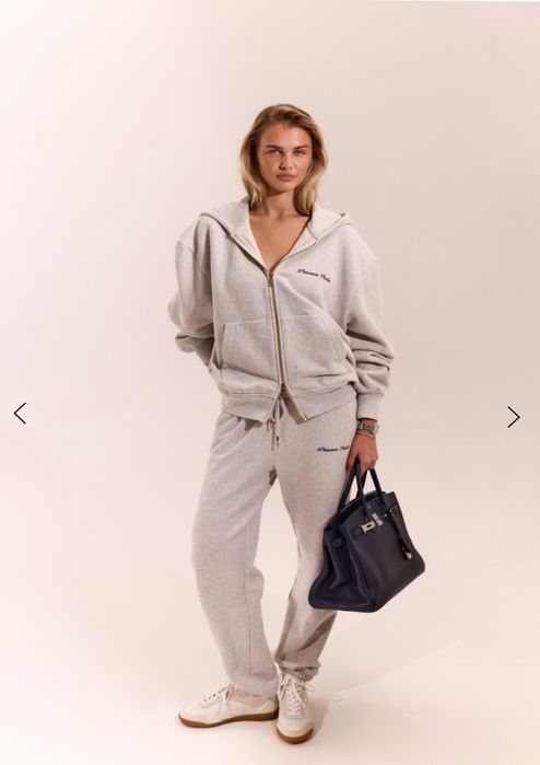 Продам новый костюм L’essence Studio (худи + джогеры)