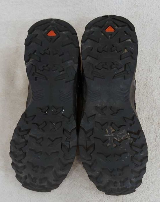 Кросівки    Salomon