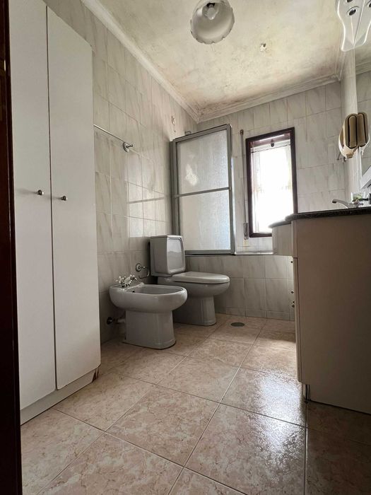 Apartamento T2 + Garagem em S. João da Madeira (108,5 + 11 m2)