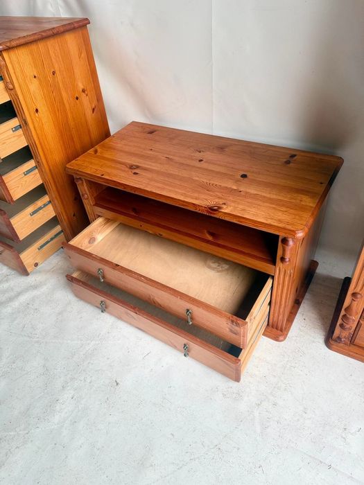 Komoda - komplet mebli do salonu
