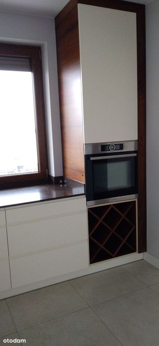 Apartament centrum, wysoki standart, 2 miejsca postojowe. BEZ PROWIZJI