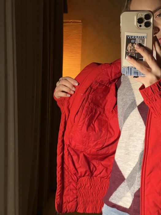 Куртка найк червона