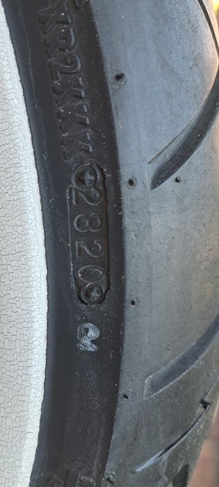 Shinko SR 777 H.D. para opon .  biale boki