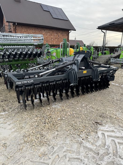 Brona talerzowa agregat hydrauliczna Metanga BTH 4;4,5;5;5,5;6m
