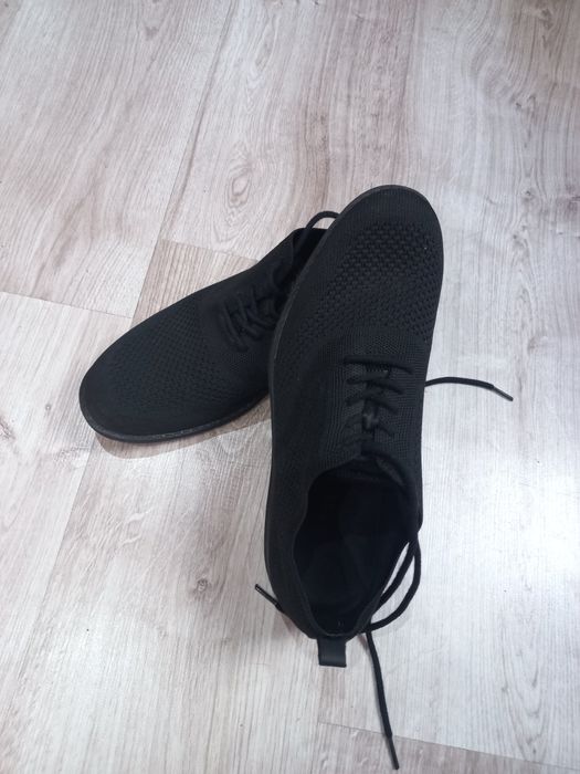 Buty młodzieżowe męskie 41