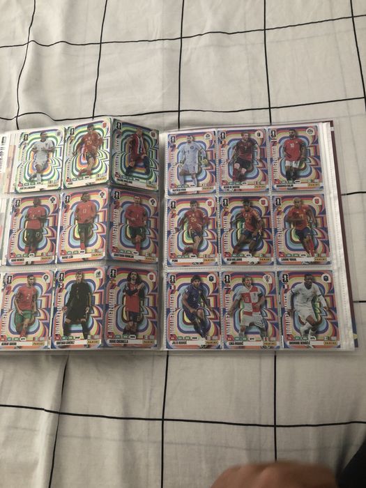 Binder quase completo + extras panini adrenalyn xl fifa world cup 2026 (cartas mundial 2026)