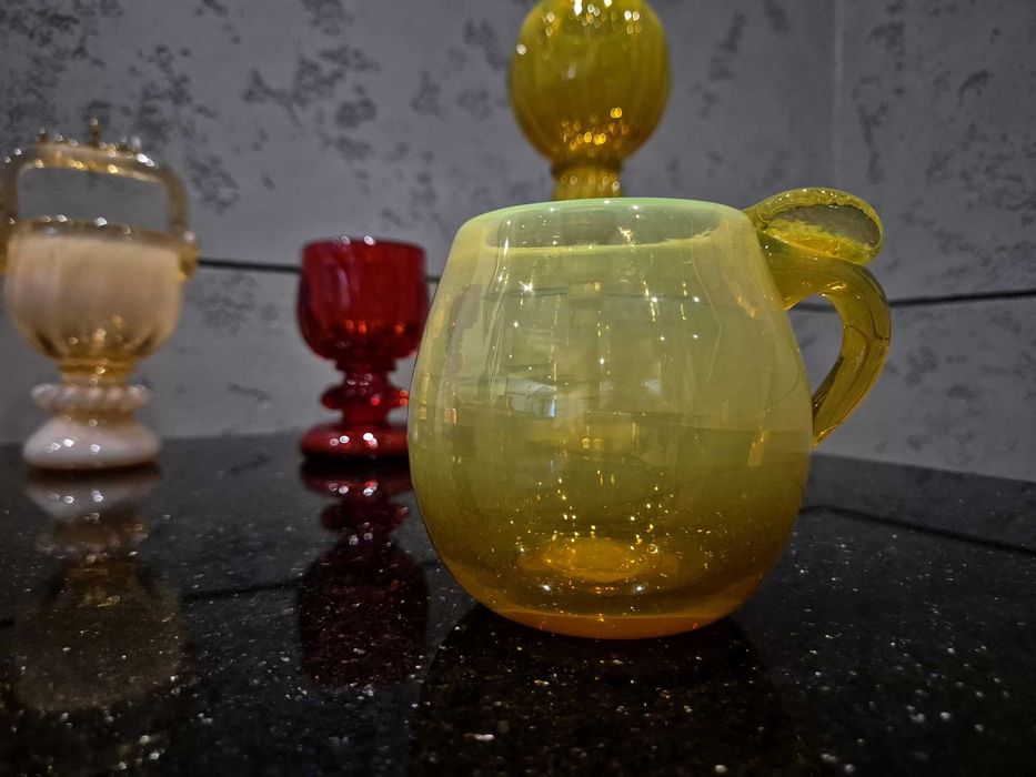 Krakowski instytut szkła  szklanka szkło kolorowe