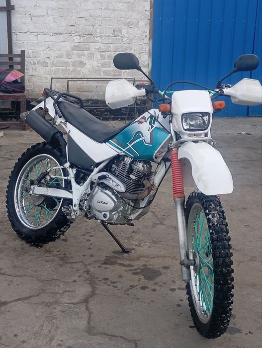 Продам ямаха сіроу 225