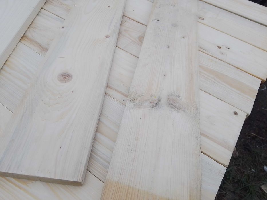 Nowa Deska  świerkowa, heblowana o szerokości 12 cm