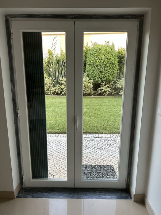 Caixilharia de aluminio marca SAPA