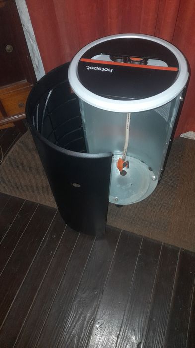 Aquecedor a gás como se pode verificar está como novo.