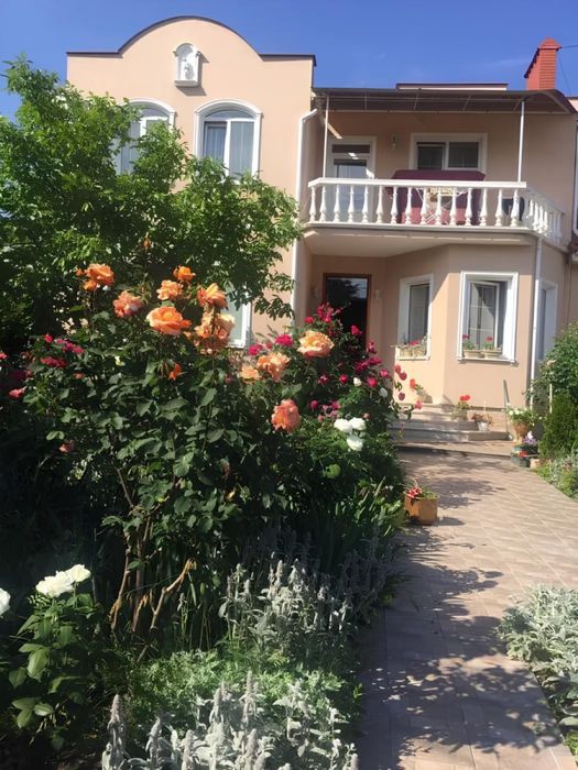 Сдам посуточно  дом  толбухина 9 станция Большого Фонтана!