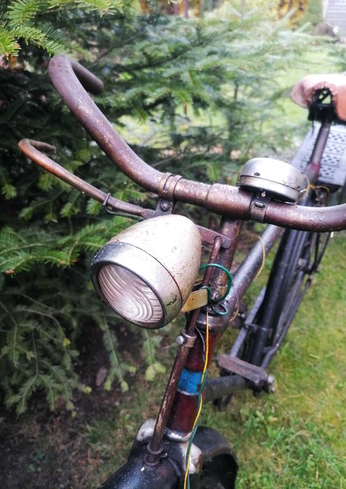 Stary przedwojenny rower na piaście Torpedo